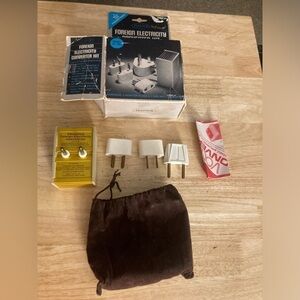 Franzus foreign electricity converter kit.Vintage. Only missing one piece.